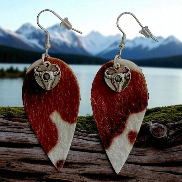 Western Faux Cowhide Leather Earrings Steer Skull - Picture 1 of 2
